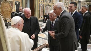 El Papa, con Paglia, Tallaj y Paredes