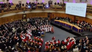La Iglesia de Inglaterra, reunida en Sínodo General