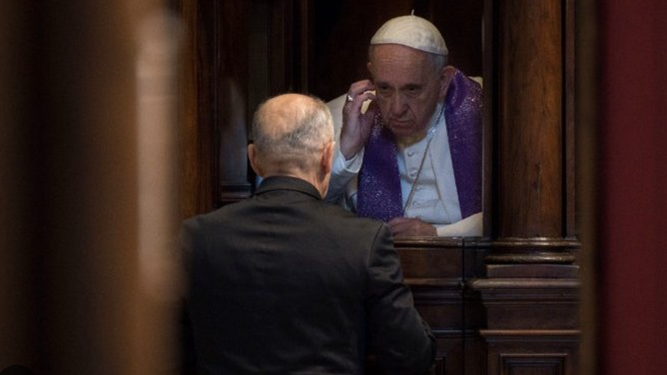 Francisco, en el confesionario