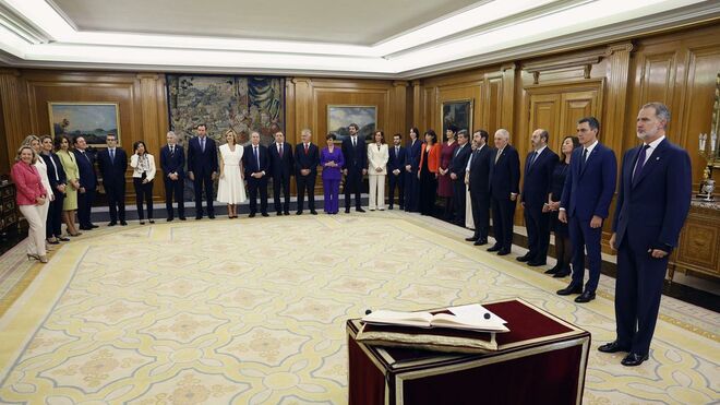 El nuevo gobierno de Pedro Sánchez, con el Rey en La Zarzuela