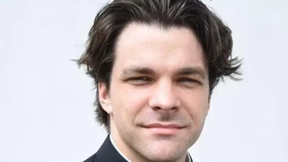 Alexander Crow, el sacerdote investigado