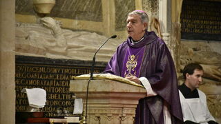 Retana pide perdón a las víctimas de abusos a menores