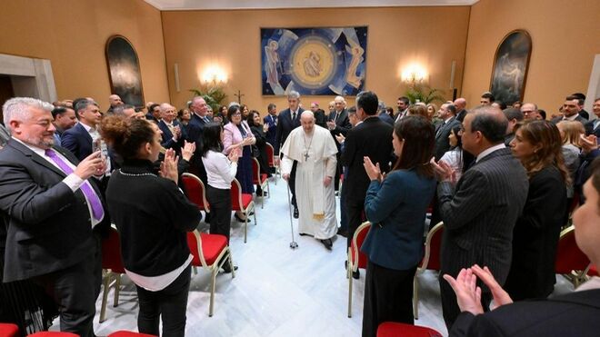 Francisco, recibido con aplausos / Vatican Media