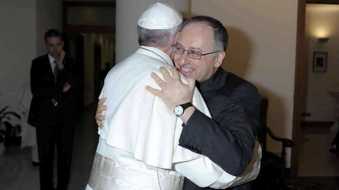 Papa y Spadaro