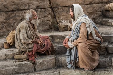 Jesús-habla-con-un-pobre-paralítico
