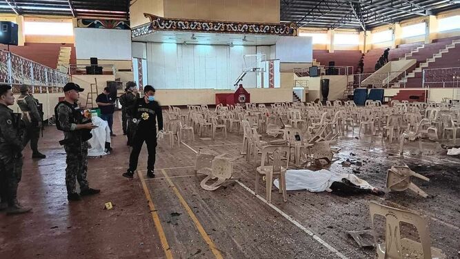 La Policía, en el gimnasio atacado en Mindanao durante la misa