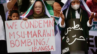 Musulmanes filipinos se reúnen en solidaridad con las víctimas del atentado