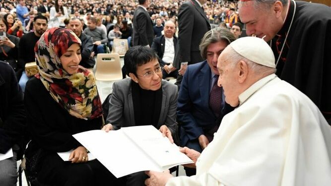 Los tres premios Nobel entregaron hace un año al Papa la Declaración sobre la Fraternidad Humana