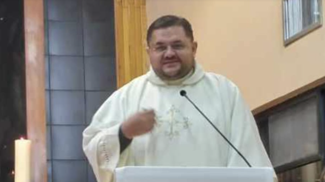 Padre Roberto Tarín