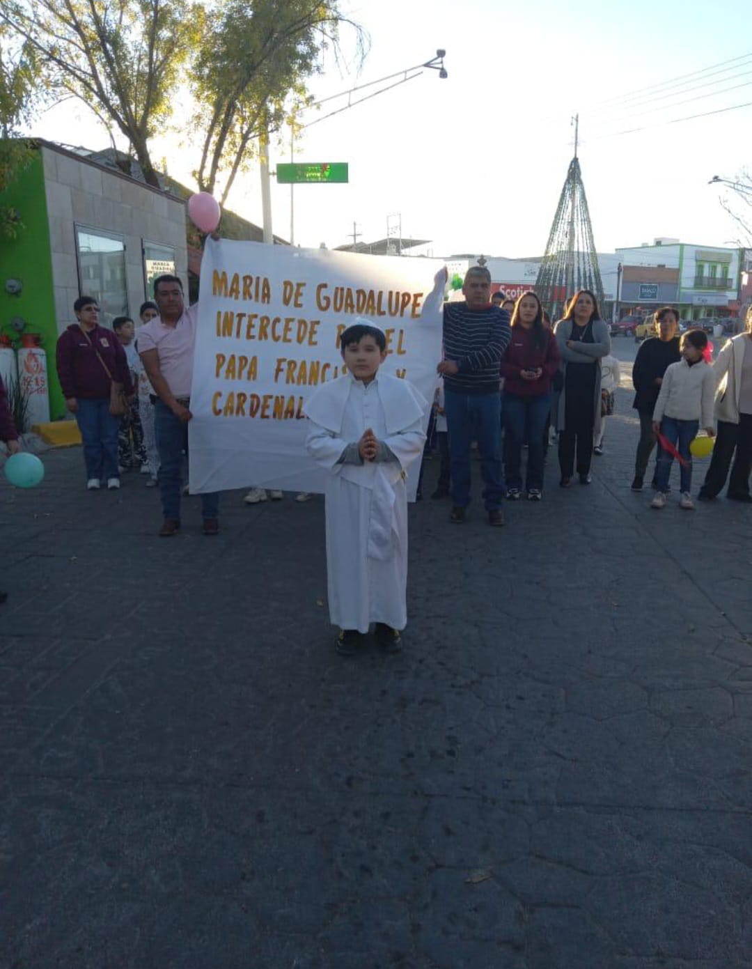 infante representa al papa Francisco