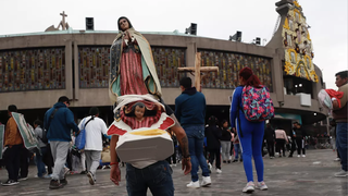 Llegada de peregrinos a la basílica de Guadalupe
