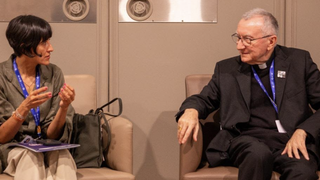 El cardenal Parolin y la ministra colombiana Susana Muhamad