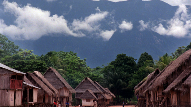 La Cordillera Azul, en las cercanías del territorio kakataibo