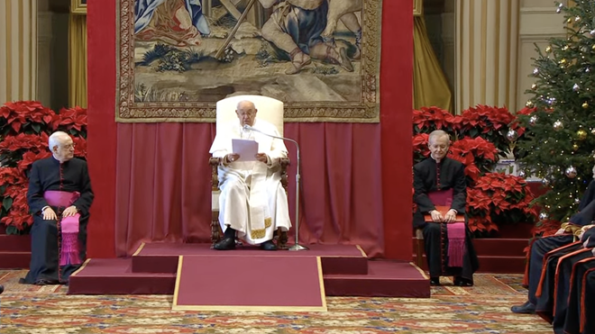 Francisco durante su discurso a la Curia