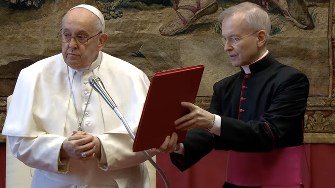 El Papa, con la Curia
