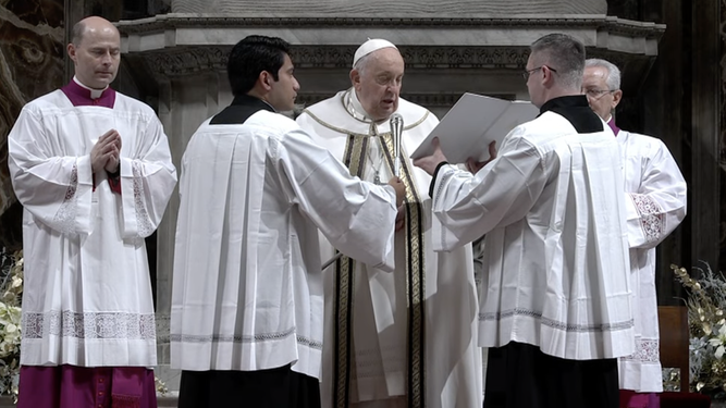 El Papa Francisco, en la Misa del Gallo