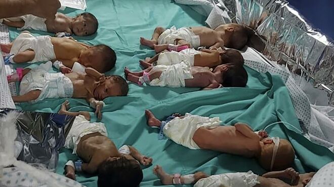 Prematuros en el hospital de Gaza
