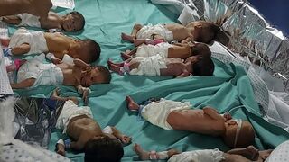 Prematuros en el hospital de Gaza