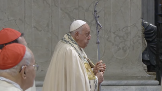 Papa: "La Iglesia necesita de María para dar espacio a las mujeres"