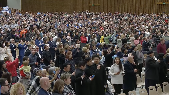 Los fieles durante la audiencia general