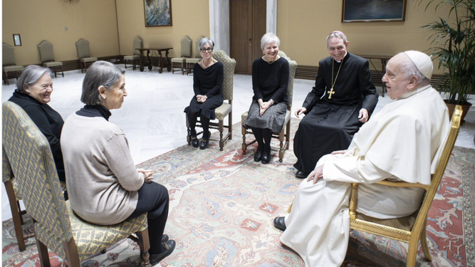 Francisco recibe a Gänswein y a las Memores