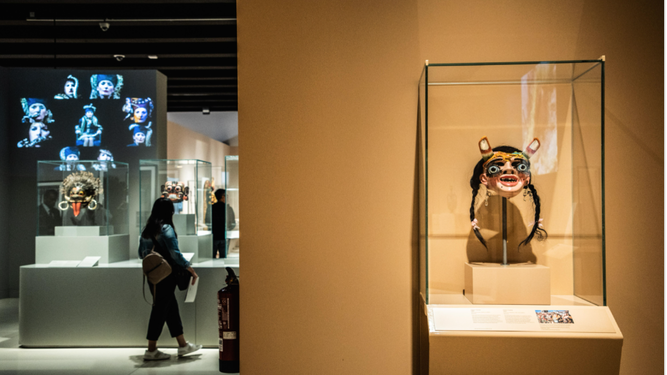 Muestra Veneradas y temidas. El poder femenino en el arte y las creencias, en CaixaForum Madrid.