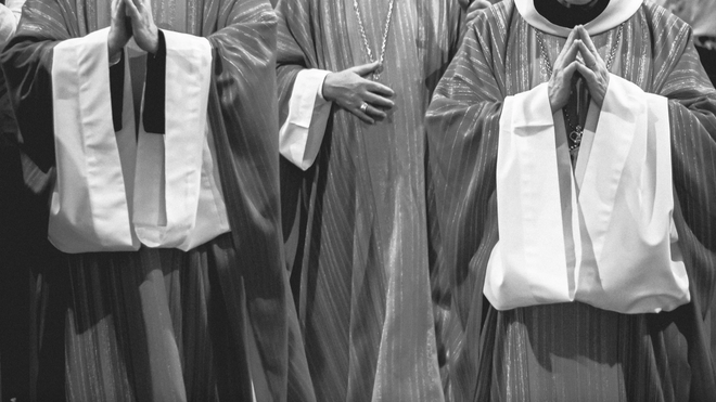 Obispos y sacerdotes