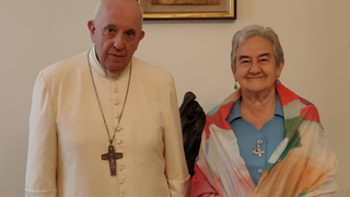 El Papa y María Luisa Berzosa
