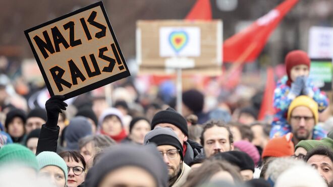 'Nazis fuera', pancarta en un manifestación en Berlín