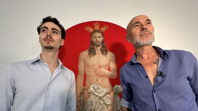 Salustiano García, con su hijo, el modelo del cartel