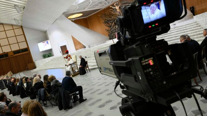 El Papa, con los directivos y empleados de TV 2000 y Radio inBlu