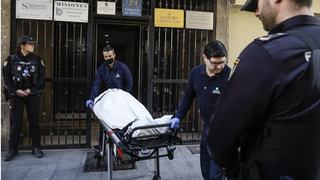 El cuerpo del canónigo asesinado