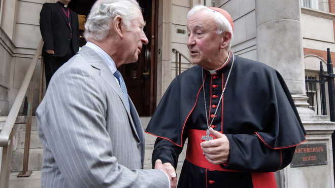 El cardenal Nichols y el rey Carlos de Inglaterra