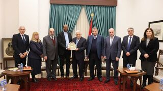 El Consejo Mundial de Iglesias se reúne con Mahmud Abás en Cisjordania