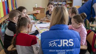 Ucrania: Los jesuitas acompañan a 100.000 personas refugiadas