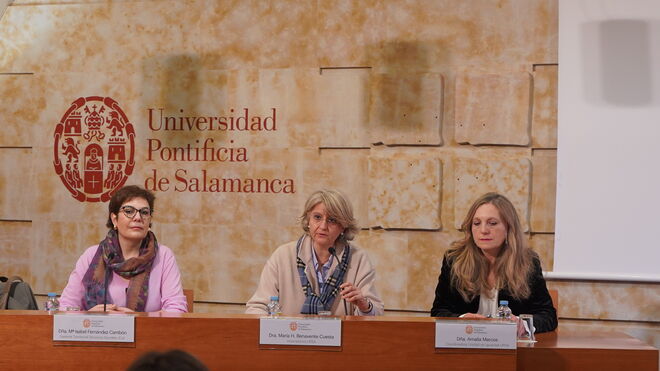 Mesa redonda sobre el perfil de la mujer en los negocios en UPSA