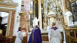 Vigilia de oración en Valencia por las víctimas de la tragedia de Campanar