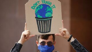 Lucha contra el maltrato a la Tierra