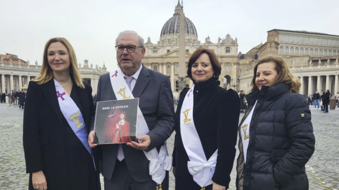 Miembros de la comisión que impulsa la causa de beatificación de Isabel la Católica