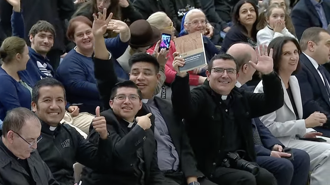 Sacerdotes en la audiencia general