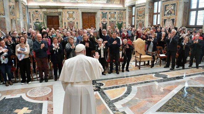 El Papa, con Talità Kum