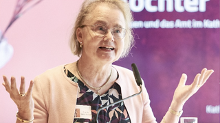 La teóloga Margit Eckholt