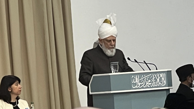 Hazrat Mirza Masroor, líder de los ahmadíes