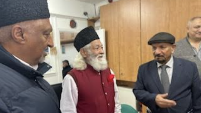 Qamar, un ahmadí perseguido y el imán Amir