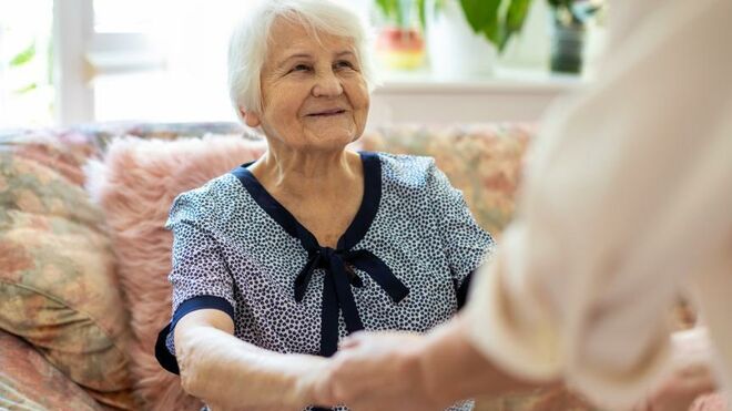 La mayoría de las personas cuidadoras son mujeres