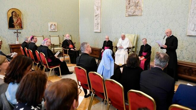 Audiencia del Papa a la Comisión Pontificia
