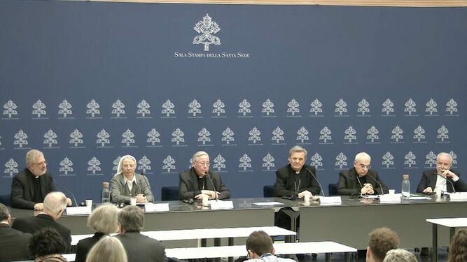 Hollerich en rueda de prensa sobre el Sínodo de la Sinodalidad