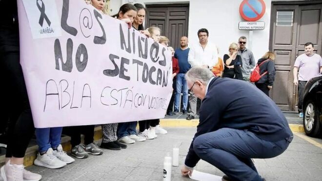 El obispo de Almería, en la concentración