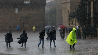 Santiago recibió más de 13.500 peregrinos durante la Semana Santa, a pesar del temporal