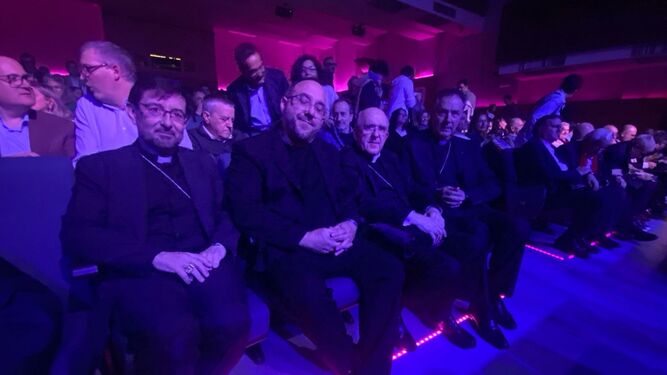 Toño Casado, junto a los cardenales Artime, Cobo y Osoro